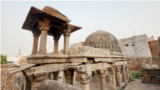 دہلی کا ظفر محل: جہاں آخری مغل بادشاہ گرمیاں گزارنے آتے تھے