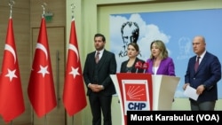 CHP Genel Başkan yardımcıları Gül Çiftçi Binici, Gökçe Gökçen, Murat Bakan ve CHP Hatay İl Başkanı Hakan Tiryaki CHP Genel Merkezi’ndeydi.