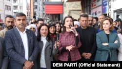 Hatimoğulları, AK Partili Belediye Başkanı Mehmet Yarka’ya istifa çağrısı yaptı.