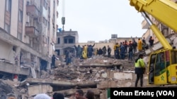 Gaziantep’in Nizip ilçesinde 6 Şubat depremlerinde yıkılan tek bina olan Furkan Apartmanı’yla ilgili görülen davada geçen hafta üç kişinin tahliyesine karar verildi. 
