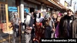 Diyarbakır'da geleneksel yeni yıl kutlaması 'Sersal'