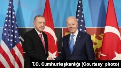Amerikalı ve Türk yetkililer ABD Başkanı Biden'ın 9 Mayıs'ta Cumhurbaşkanı Erdoğan'ı Washington’da ağırlayacağını söyledi. 