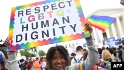 ABD’de yapılan yeni bir anket, 18-26 yaş arası kadınların kendilerini LGBTQ birey olarak tanımlama olasılığının, Y kuşağı kadınlarına göre iki kat fazla olduğunu ortaya koydu. 