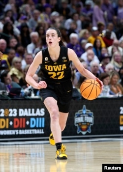 Iowa Üniversitesi kadın basketbol takımının ve bu yılki March Madness'ın en başarılı oyuncusu Caitlin Clark'ın yıl içinde 3 milyon dolar gelir elde etmesi bekleniyor.