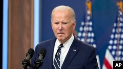 ABD Başkanı Joe Biden İran'ın İsrail'e misilleme saldırısının beklendiği bir sırada Tahran'a "Yapmayın" mesajını iletti. İsrail'in savunmasına yönelik ABD'nin güçlü desteğini ifade eden Başkan Biden, "İran başarılı olmayacak" ifadelerini kullandı. 