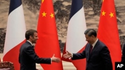 Cumhurbaşkanı Emmanuel Macron, Çin Cumhurbaşkanı Xi Jinping'i Elysee Sarayı’nda ağırladı.