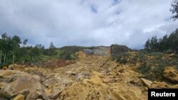 25 Mayıs 2024 - Papua Yeni Gine'de Enga eyaletinde yaşanan heyelan bir köyü yerle bir etti, en az 300 kişi toprak altında kaldı