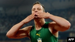 Pistorius, 2004, 2008 ve 2012 Paralimpik Olimpiyatları’nda altın madalya kazanmıştı.